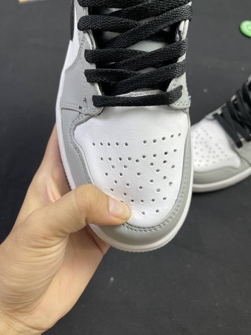 Nike Air Jordan 1 Mid Light Smoke Grey