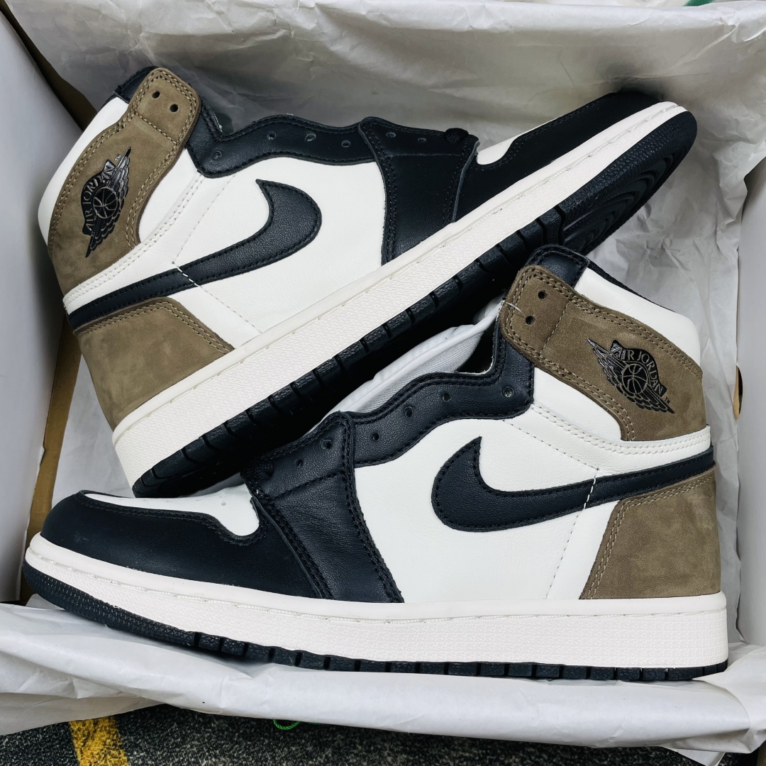 theo thời gian nhưng mẫu giày vẫn không ngừng hot