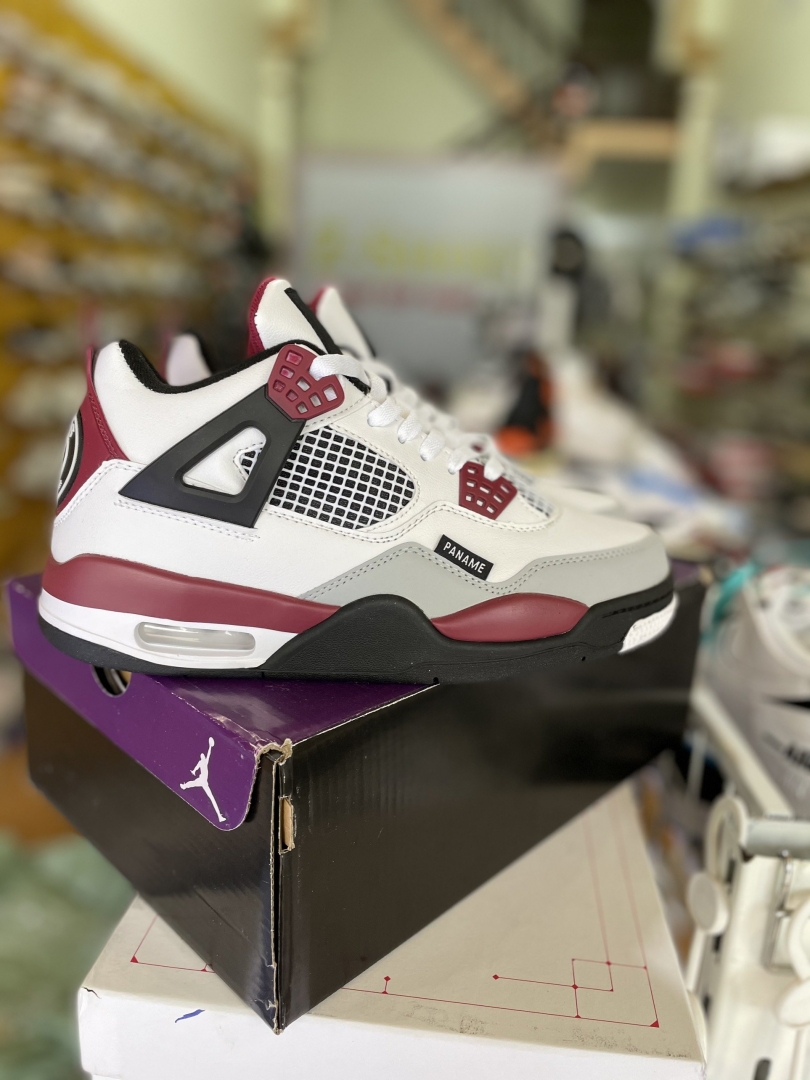 Cực phẩm là đây với em nike jordan 4 màu tím này