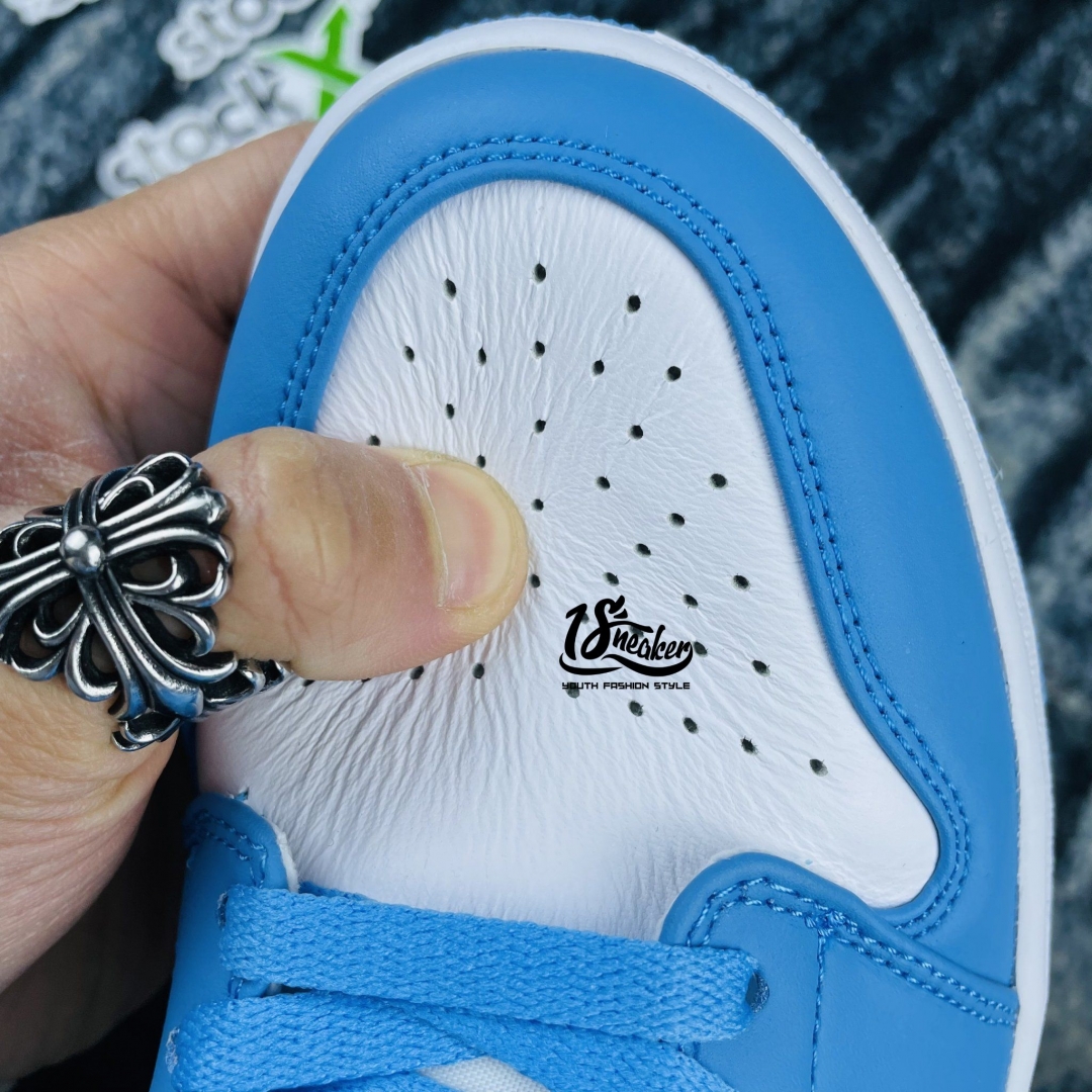 Phần mũi giày thiết kế tỉ mỉ qua từng lo nhỏ giúp thoáng khí 