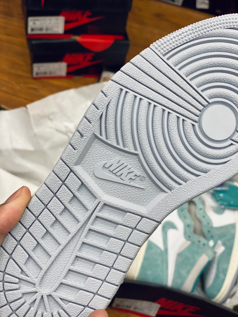 Đế giày của đôi giày đẹp