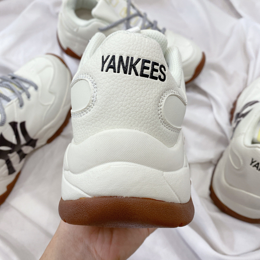 MLB NEW YORK YANKEES BIG BALL CHUNKY EMBO