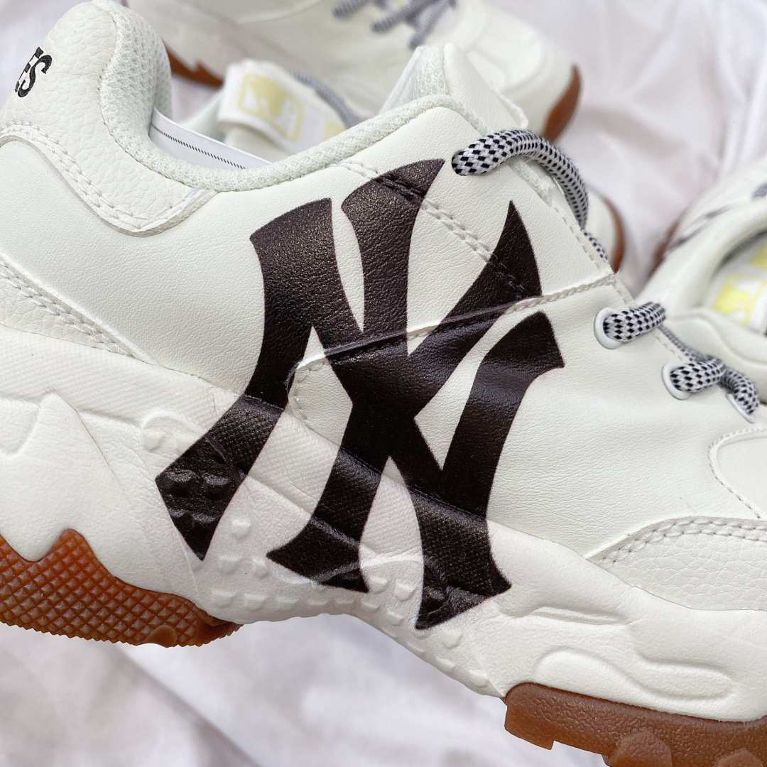 MLB NEW YORK YANKEES BIG BALL CHUNKY EMBO