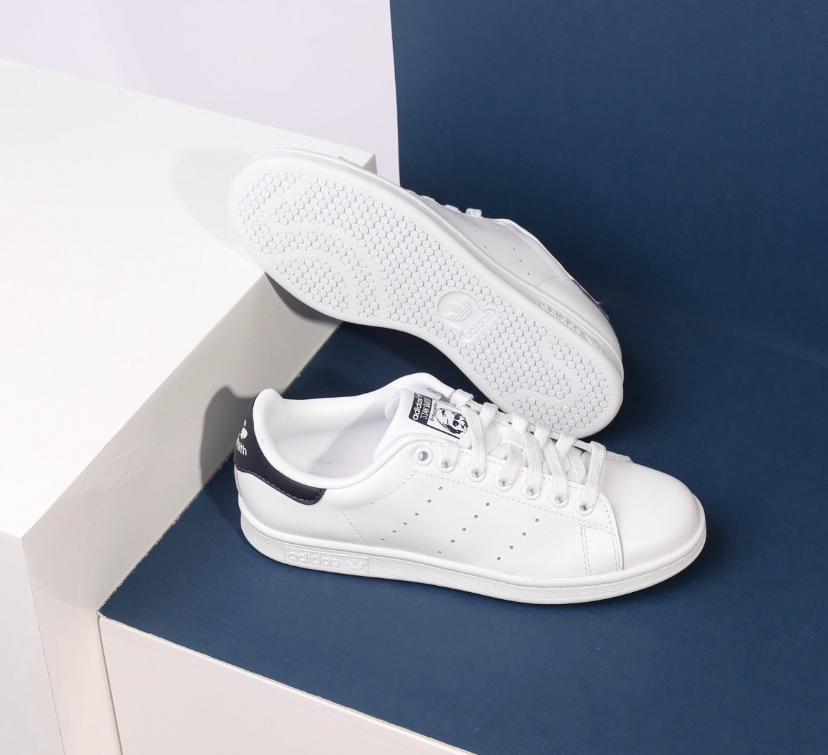 Thiết kế đơn giản thanh lịch