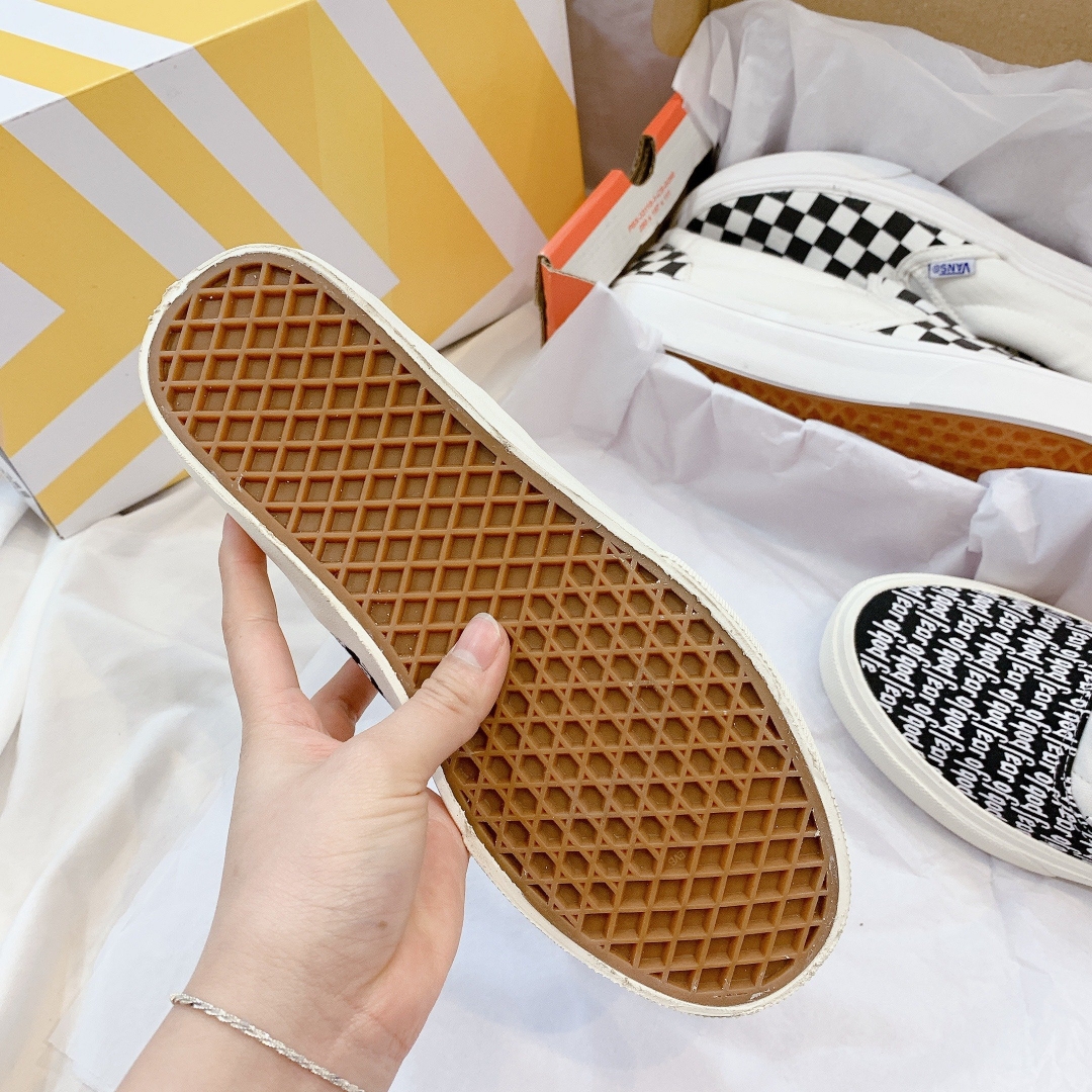 Xem to&agrave;n bộ ảnh của đế gi&agrave;y vans huyền thoại