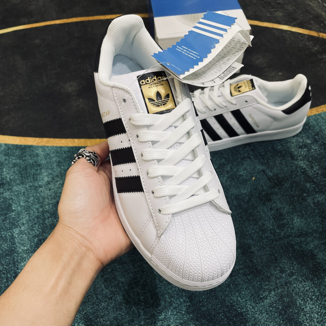 Bề ngang sản phẩm adidas trắng sọc đen